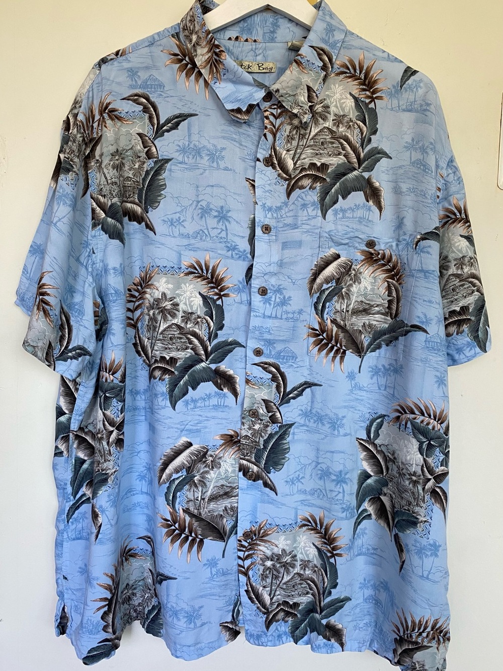 Batik Bay Light Blue Men’s Tropical Print Short-Sleeve Shirt